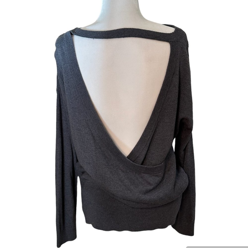 LAUNDRY by SHELLI SEGAL Backless Low Back Grey Sweater - large